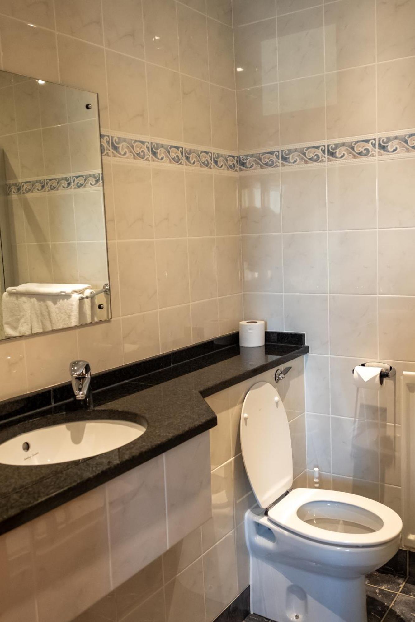 Ellon Station Hotel מראה חיצוני תמונה