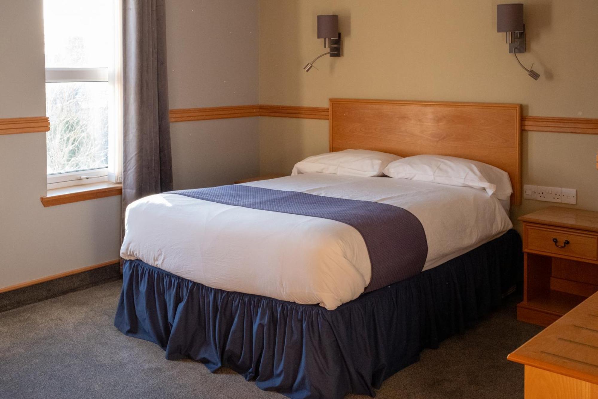 Ellon Station Hotel מראה חיצוני תמונה