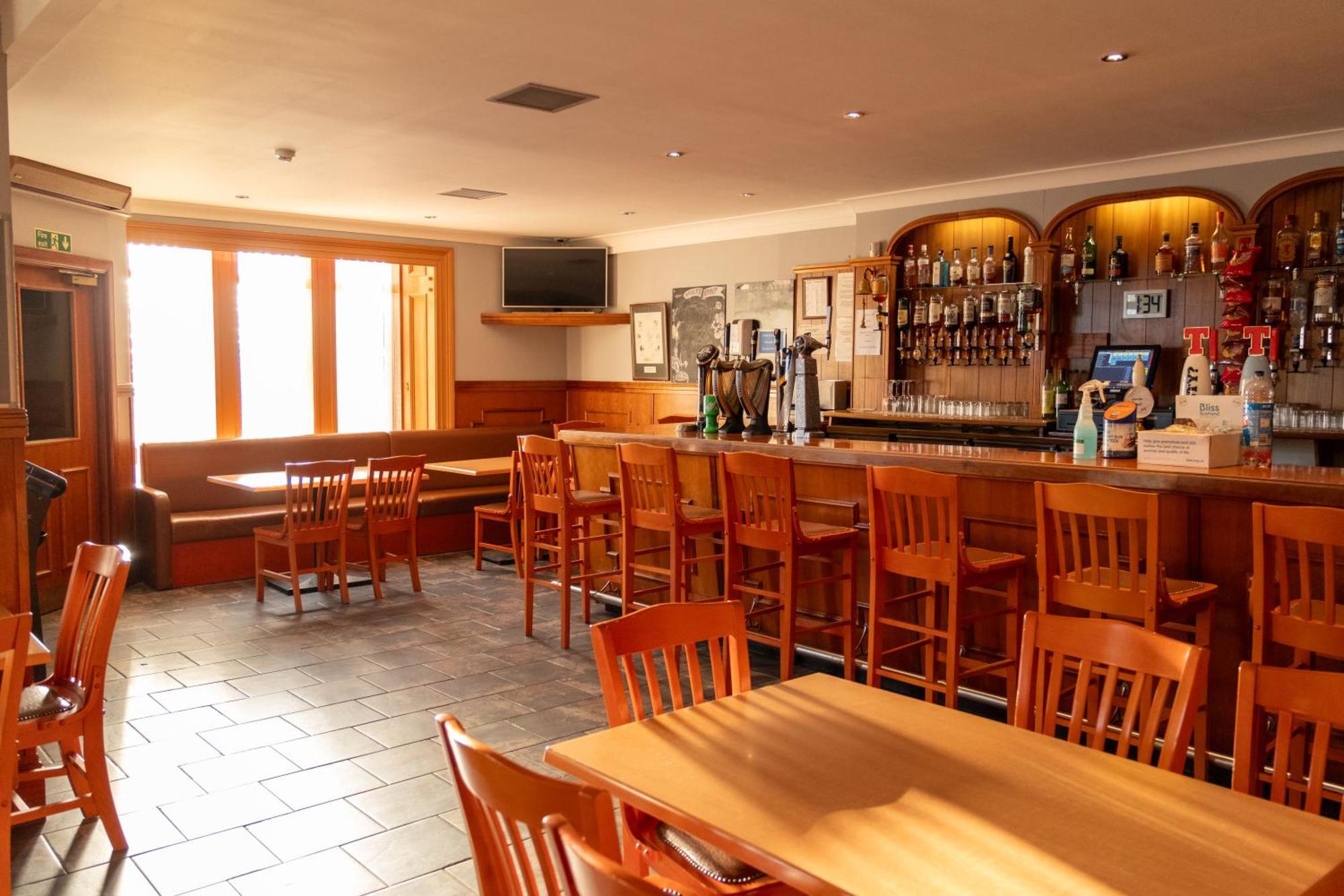 Ellon Station Hotel מראה חיצוני תמונה